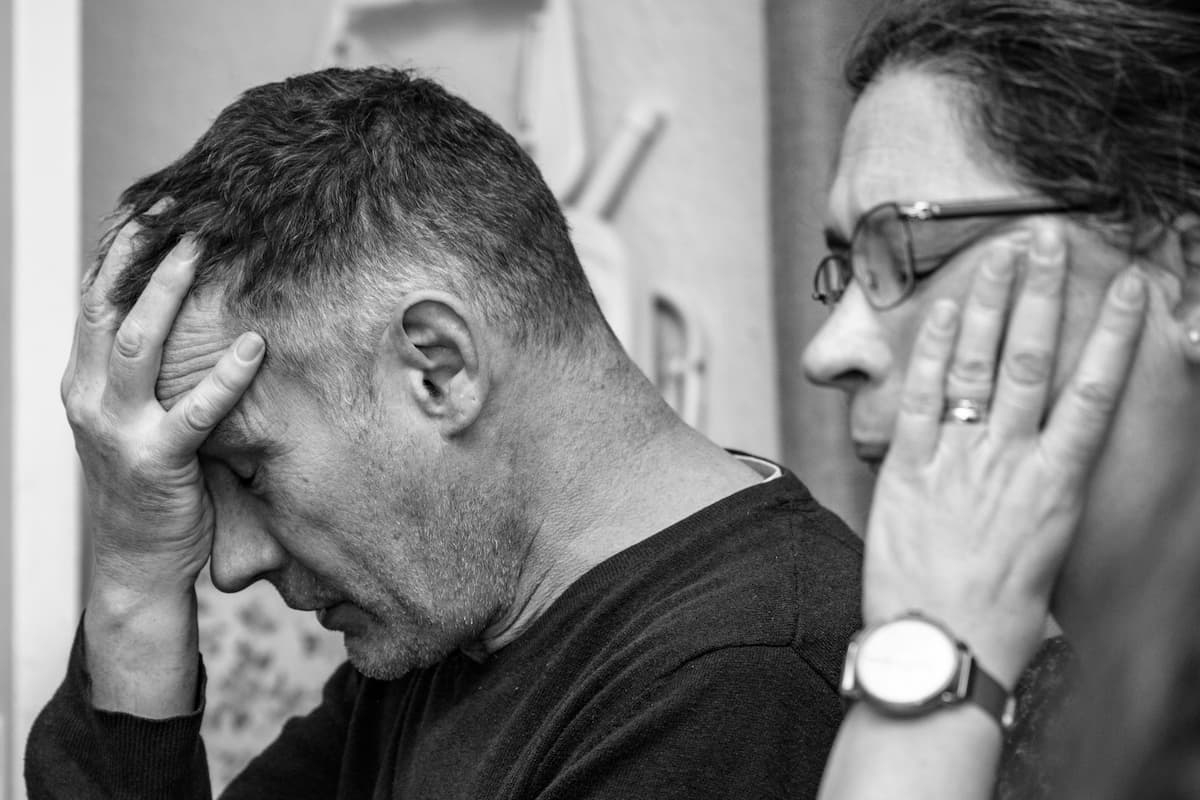 couple arguing wishing their parner could be more like them - relationship myths